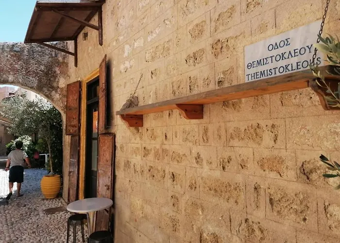 Natasha's Nest * Rhodes City