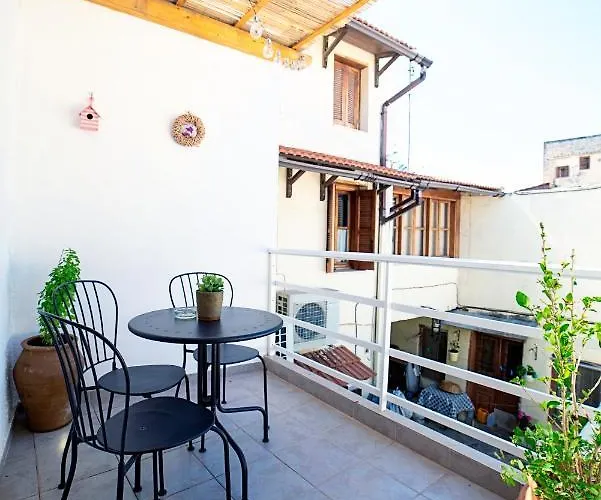 Natasha's Nest Apartament Rhodes City